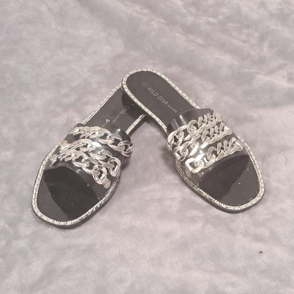 Wild Diva Women’s Silver Chain Slide Sandals NWOT NO BOX